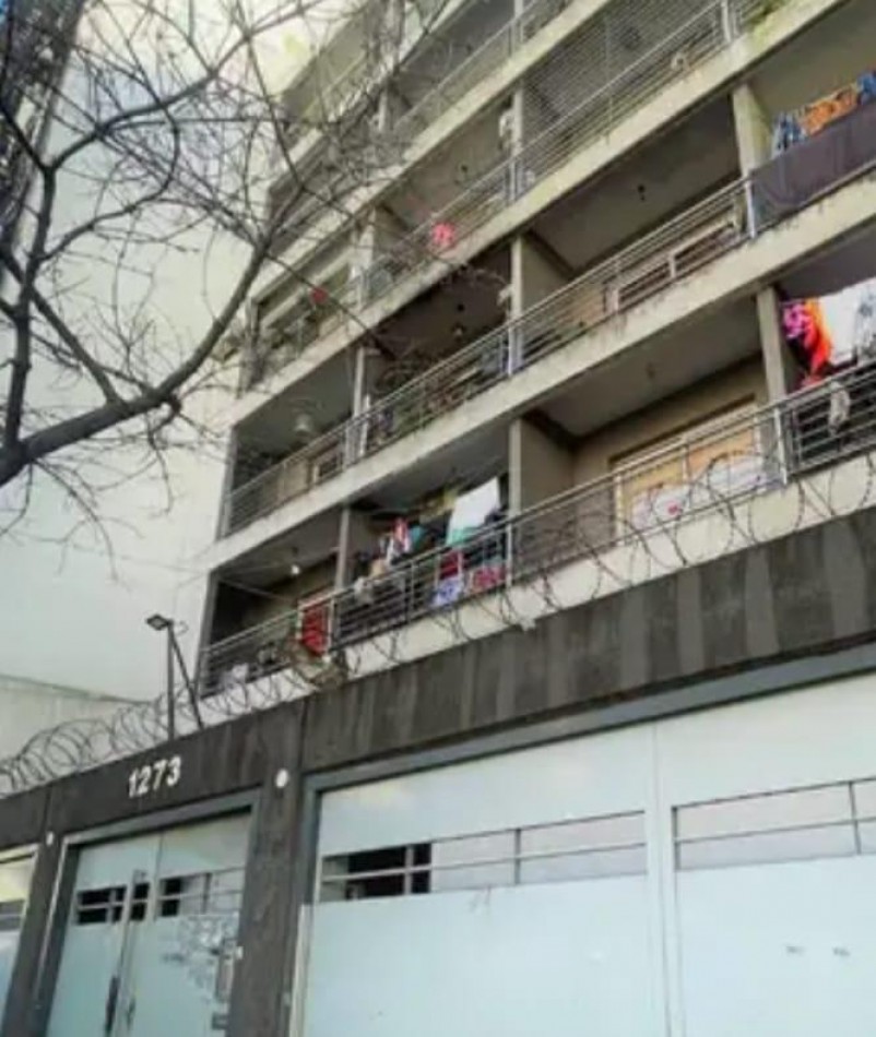 VENTA MONOAMBIENTE CON BALCON CONSTITUCION 