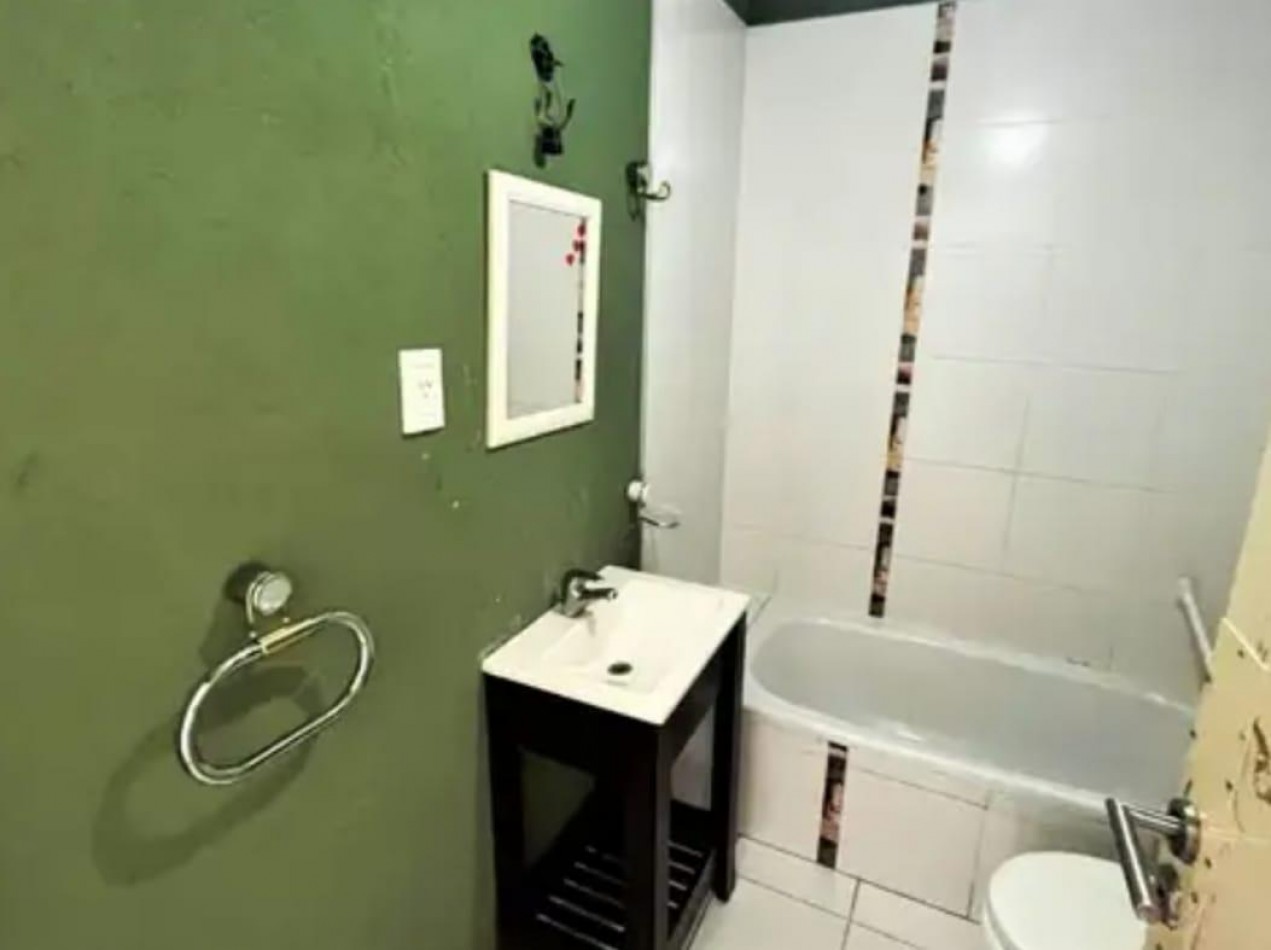 VENTA MONOAMBIENTE CON BALCON CONSTITUCION 