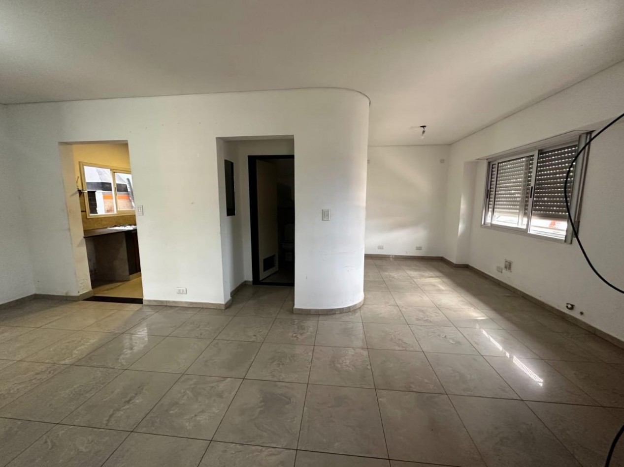 VENTA DUPLEX 3 AMBIENTES LUMINOSO ANTICIPO U$S 35.000 Y CUOTAS COCHERA PATIO APTO CREDITO 
