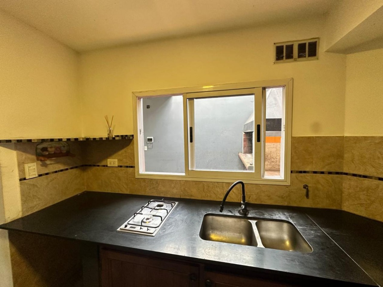 VENTA DUPLEX 3 AMBIENTES LUMINOSO ANTICIPO U$S 35.000 Y CUOTAS COCHERA PATIO APTO CREDITO 