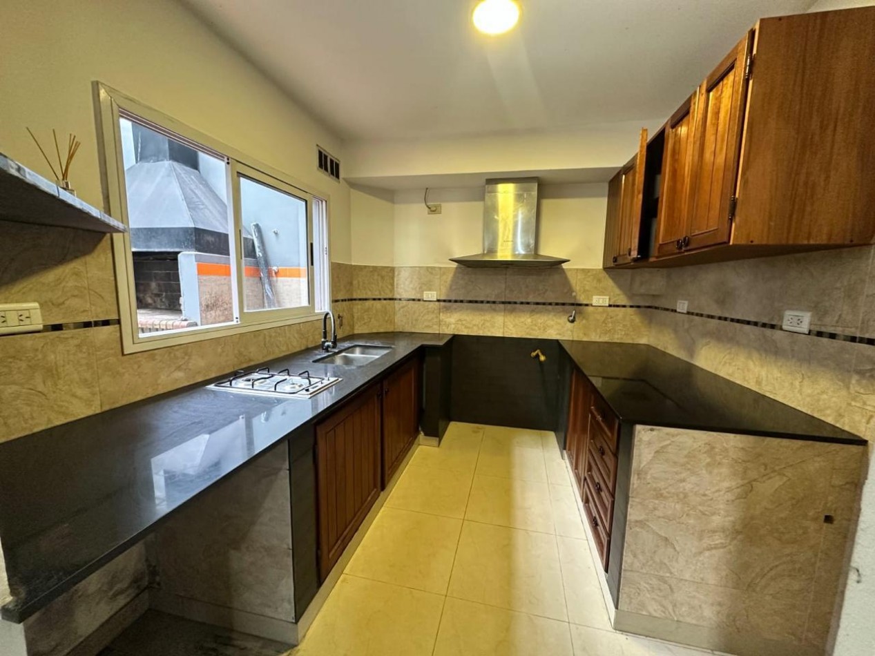 VENTA DUPLEX 3 AMBIENTES LUMINOSO ANTICIPO U$S 35.000 Y CUOTAS COCHERA PATIO APTO CREDITO 