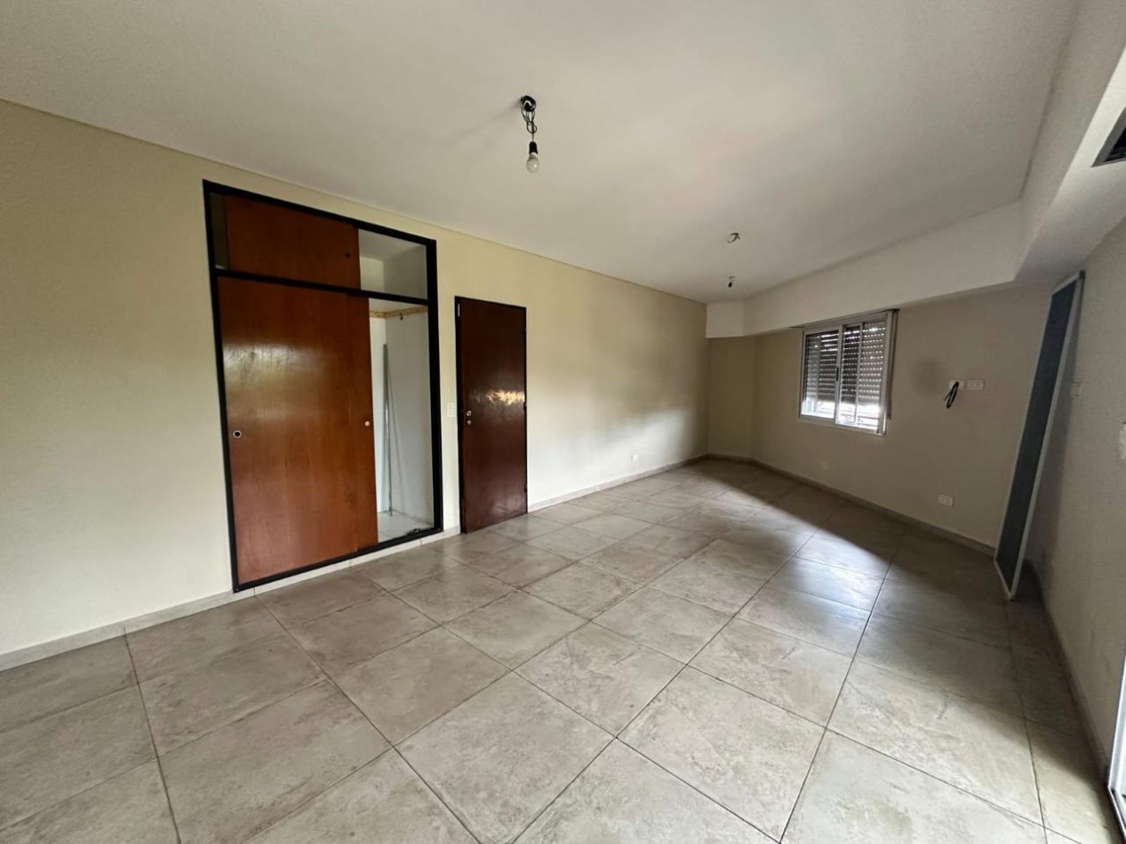VENTA DUPLEX 3 AMBIENTES LUMINOSO ANTICIPO U$S 35.000 Y CUOTAS COCHERA PATIO APTO CREDITO 