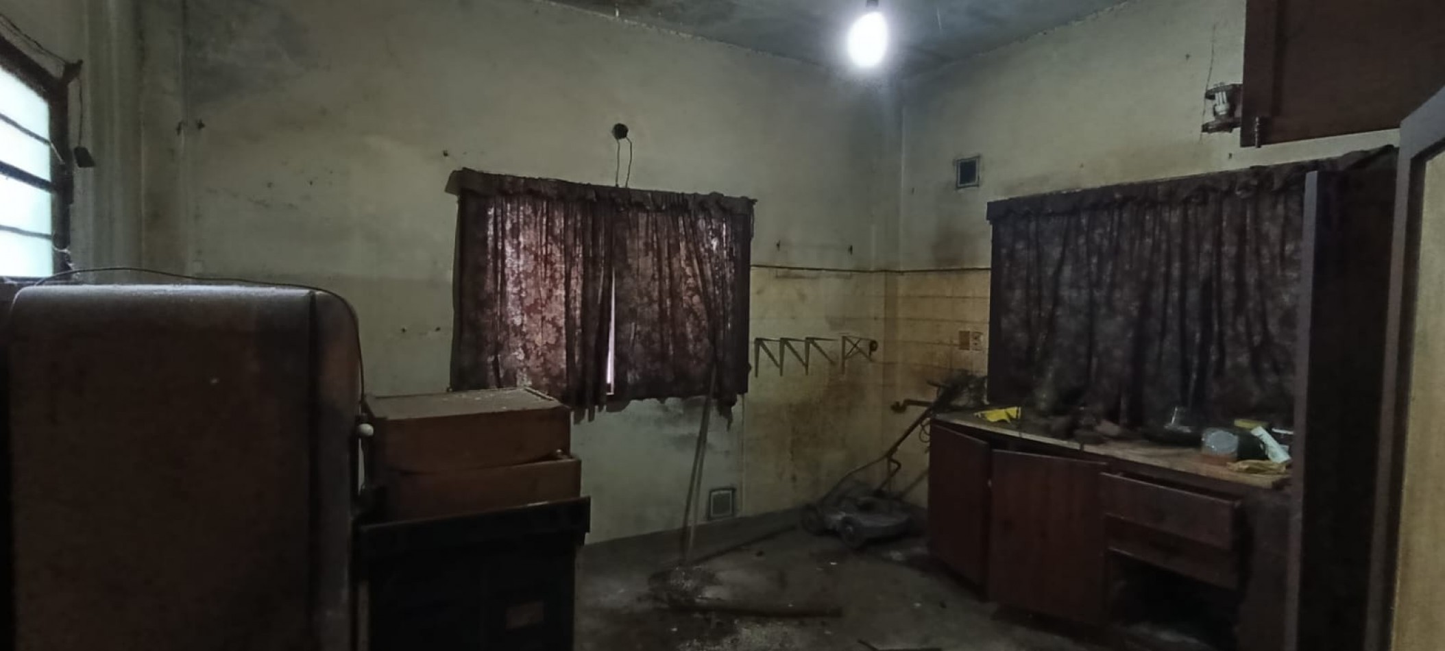 VENTA CASA 3 AMBIENTES CON PATIO OPORTUNIDAD A RECICLAR TRUJUI MORENO
