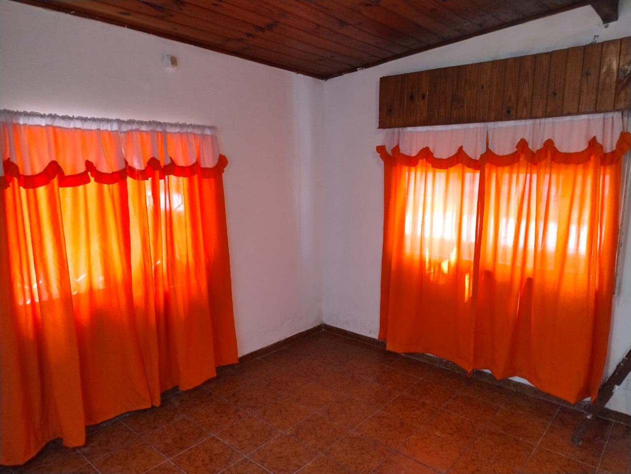 VENTA CASA 3 AMBIENTES UBICACION ESTRATEGICA SOBRE AVENIDA TRUJUI MORENO APTO CREDITO