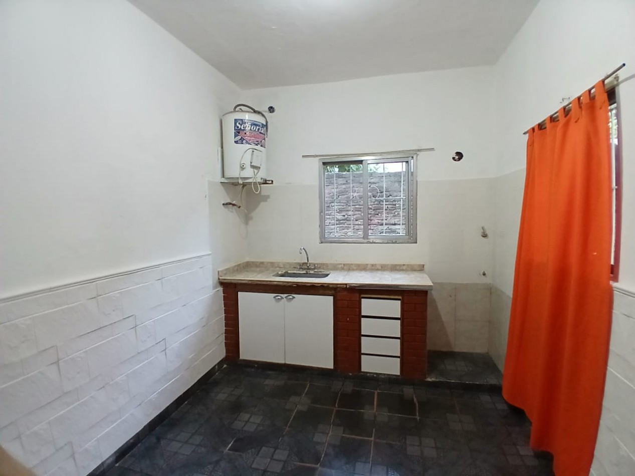 VENTA CASA 3 AMBIENTES UBICACION ESTRATEGICA SOBRE AVENIDA TRUJUI MORENO APTO CREDITO