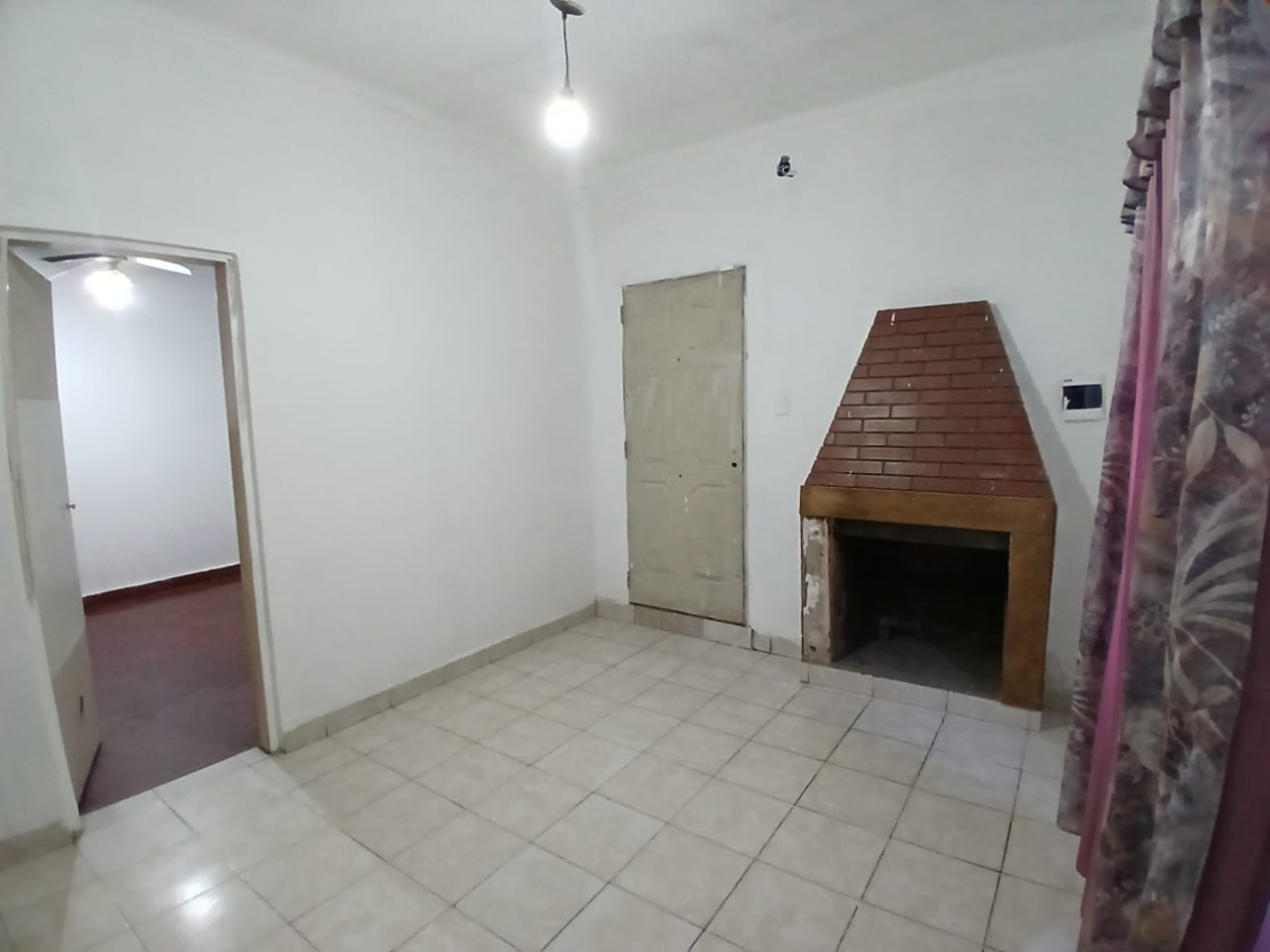 VENTA CASA 3 AMBIENTES UBICACION ESTRATEGICA SOBRE AVENIDA TRUJUI MORENO APTO CREDITO