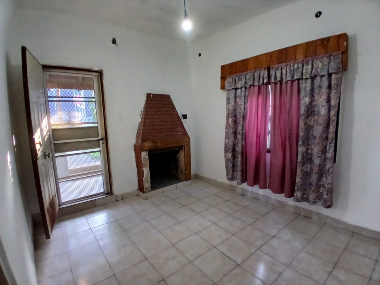 VENTA CASA 3 AMBIENTES UBICACION ESTRATEGICA SOBRE AVENIDA TRUJUI MORENO APTO CREDITO