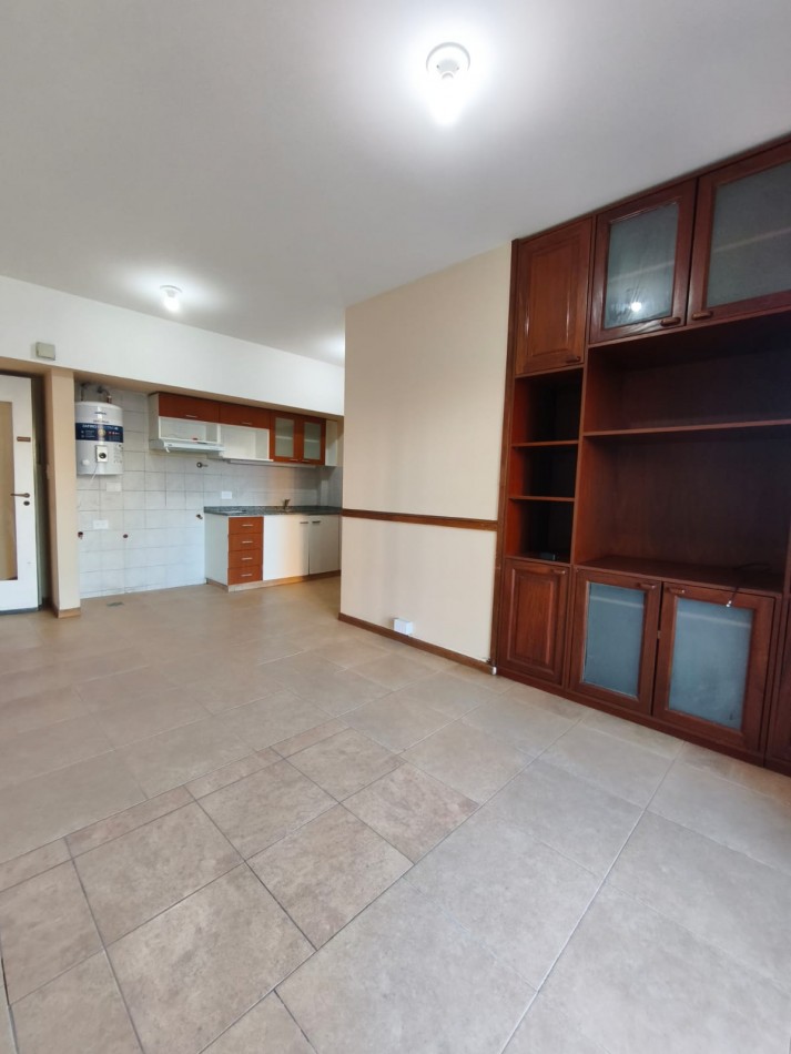 Alquiler Departamento 2 ambientes con cochera Balcon con Vista Libre - Apto profesional.