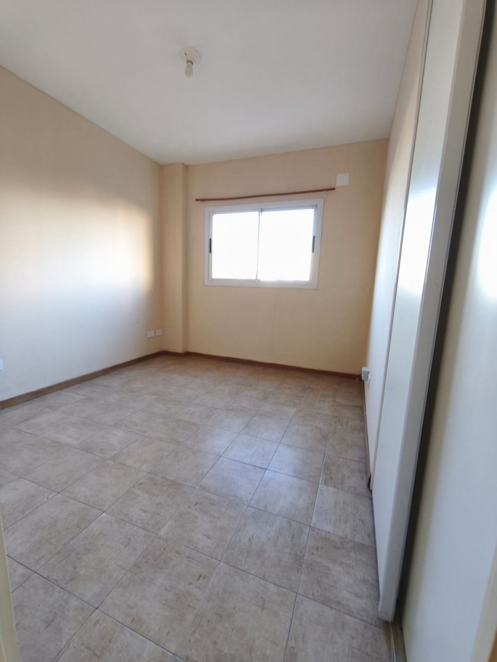 Alquiler Departamento 2 ambientes con cochera Balcon con Vista Libre - Apto profesional.