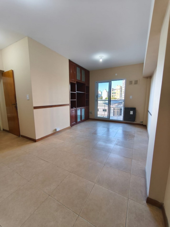 Alquiler Departamento 2 ambientes con cochera Balcon con Vista Libre - Apto profesional.