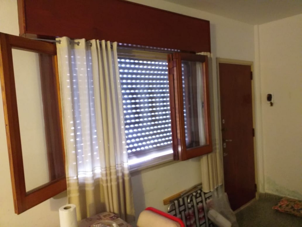 VENTA DEPARTAMENTO 2 AMBIENTES FRENTE 3 CUADRAS DE LA PLAYA MAR DE AJO CENTRO