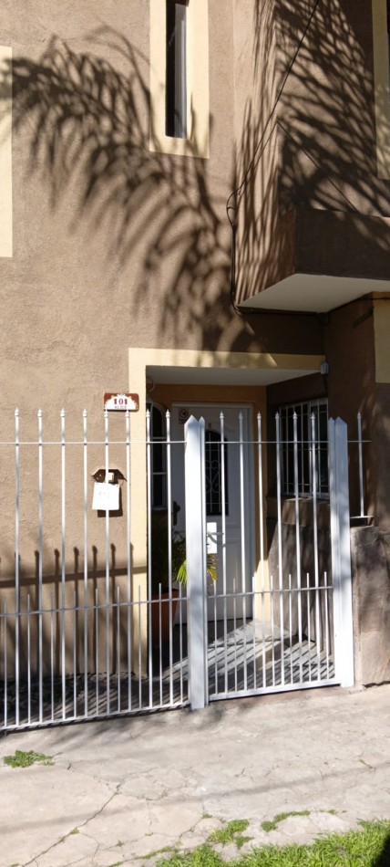 ALQUILER DE CASA EN LOS POLVORINES