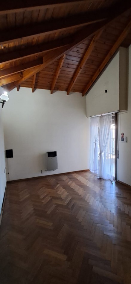 ALQUILER DE CASA EN LOS POLVORINES