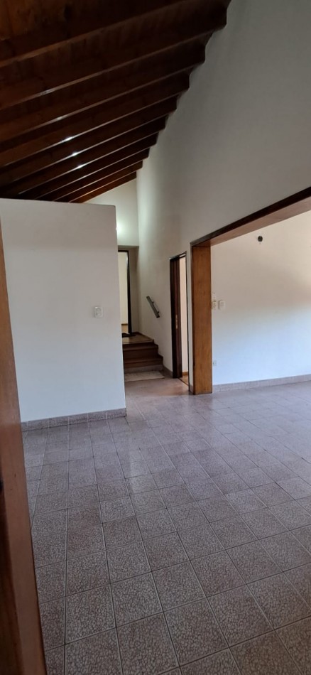 ALQUILER DE CASA EN LOS POLVORINES
