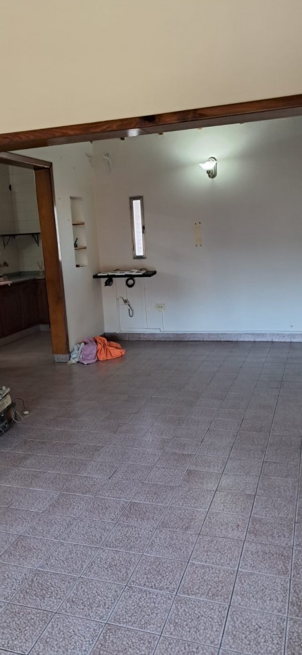 ALQUILER DE CASA EN LOS POLVORINES