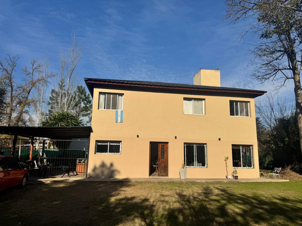 VENTA CASA 4 AMBIENTES BARRIO CON SEGURIDAD 24 HORAS CON PARQUE FRANCISCO ALVAREZ