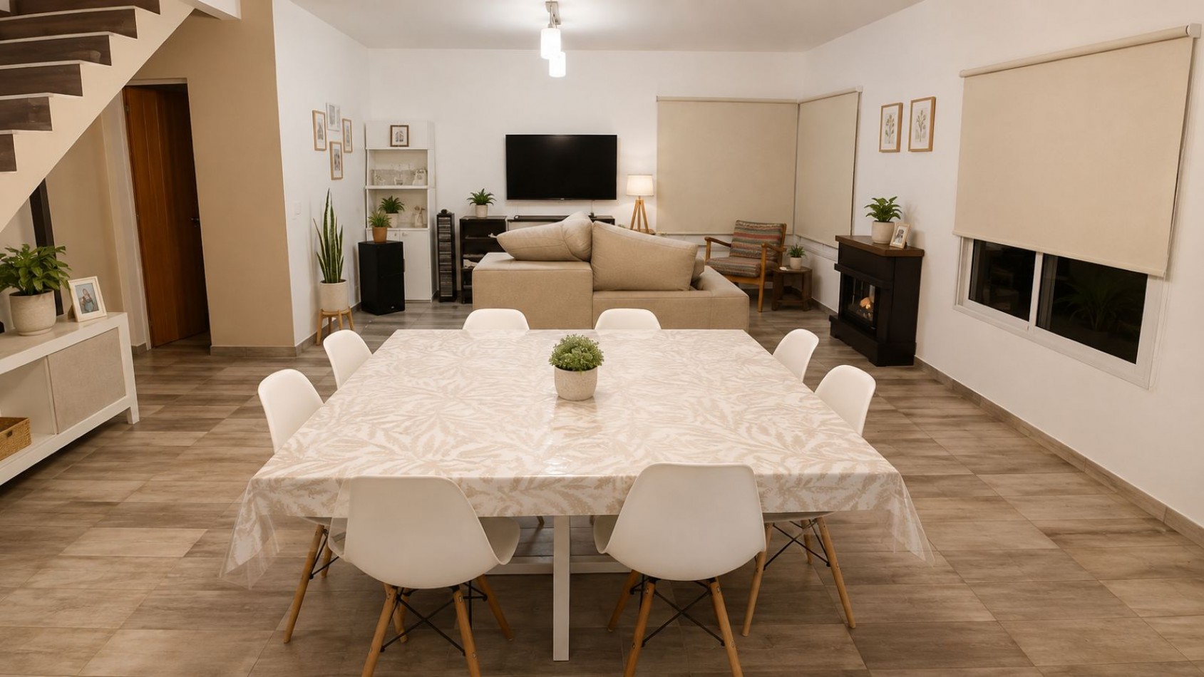 VENTA CASA 4 AMBIENTES BARRIO CON SEGURIDAD 24 HORAS CON PARQUE FRANCISCO ALVAREZ