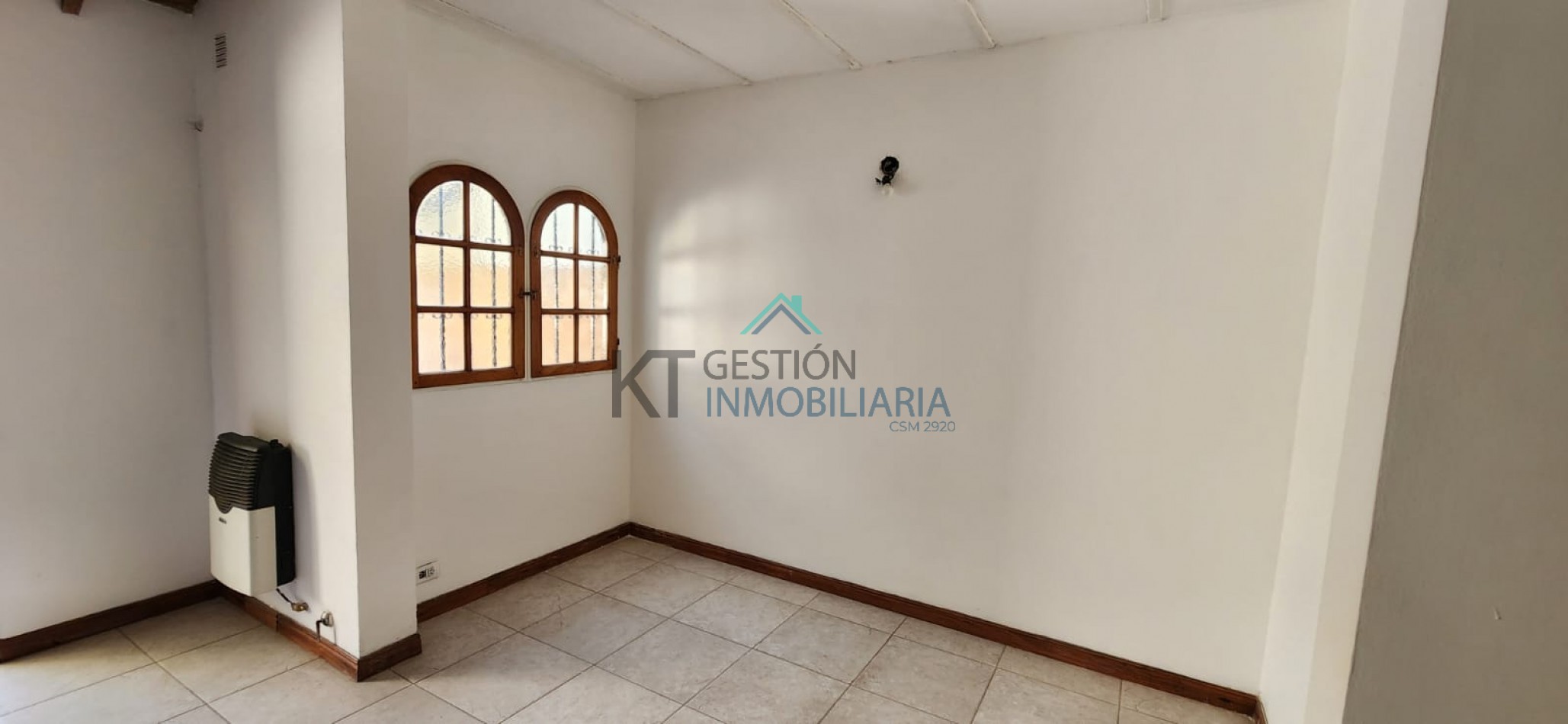 TRIPLEX 4 Ambientes en San Miguel | Cochera | Patio | Altillo | Excelente Estado