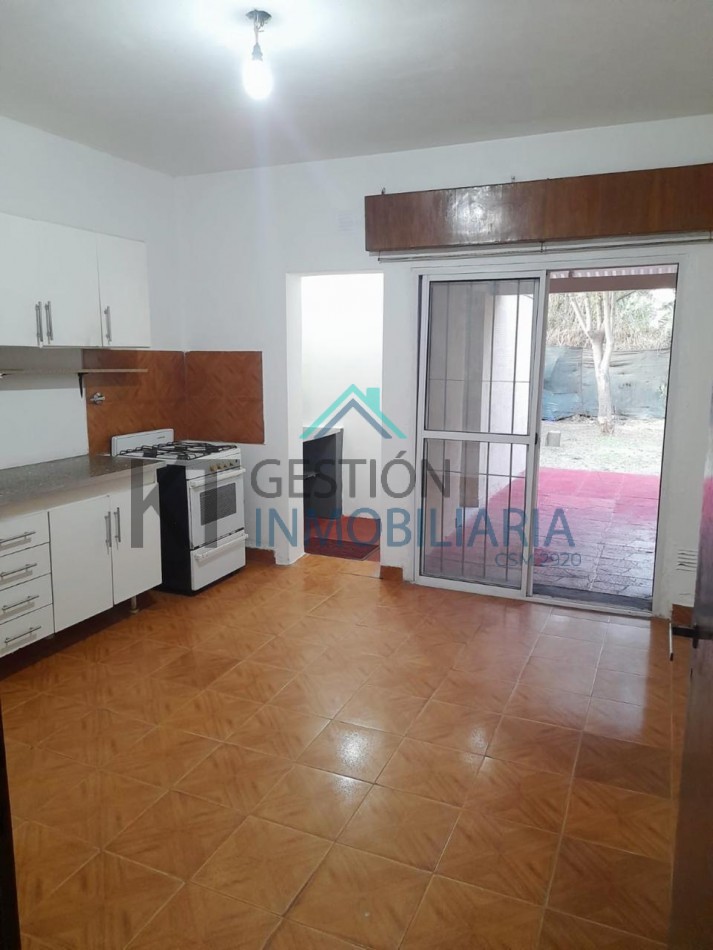 CASA + DEPARTAMENTO EN VENTA, VILLA DE MAYO