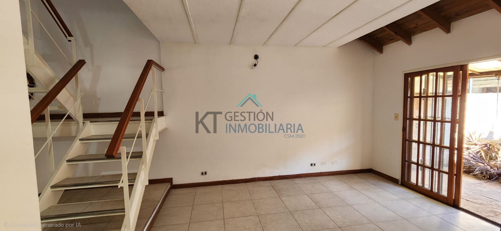 TRIPLEX 4 Ambientes en San Miguel | Cochera | Patio | Altillo | Excelente Estado