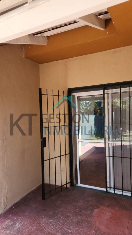 CASA + DEPARTAMENTO EN VENTA, VILLA DE MAYO