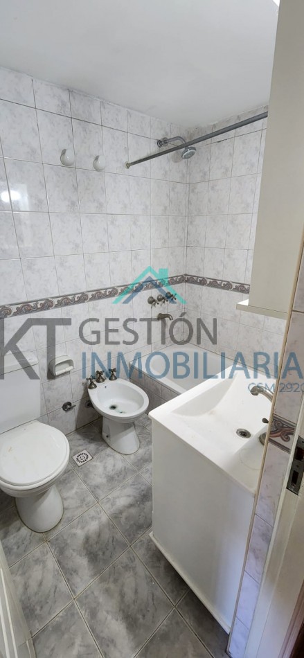 TRIPLEX 4 Ambientes en San Miguel | Cochera | Patio | Altillo | Excelente Estado