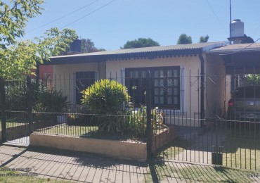 VENTA CASA 4 AMBIENTES MAS DEPARTAMENTO 3 AMBIENTES IDEAL VIVIENDA MULTIFAMILIAR TRUJUI MORENO