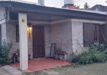 VENTA CASA 4 AMBIENTES TIPO CHALET PATIO COCHERA APTO CREDITO FRANCISCO ALVAREZ