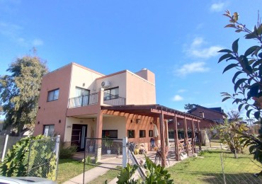 VENTA CASA 4 AMBIENTES PILETA PARQUE FRANCISCO ALVAREZ APTO CREDITO