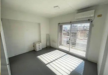 VENTA MONOAMBIENTE CON BALCON CONSTITUCION 
