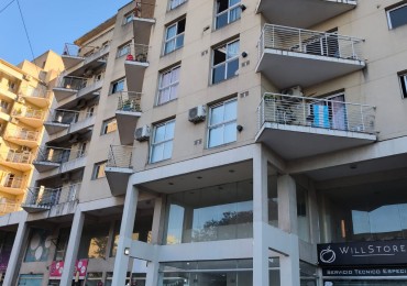 Alquiler Departamento 2 ambientes con cochera Balcon con Vista Libre - Apto profesional.