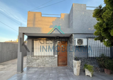 ALQUILER CASA3 AMBIENTES CON COCHERA Y PATIO